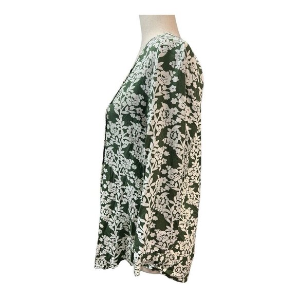 Fun2Fun Pleated Detail Blouse~Size Small~Green White Floral Top~Stitch Fix L7 08 - Picture 7 of 10